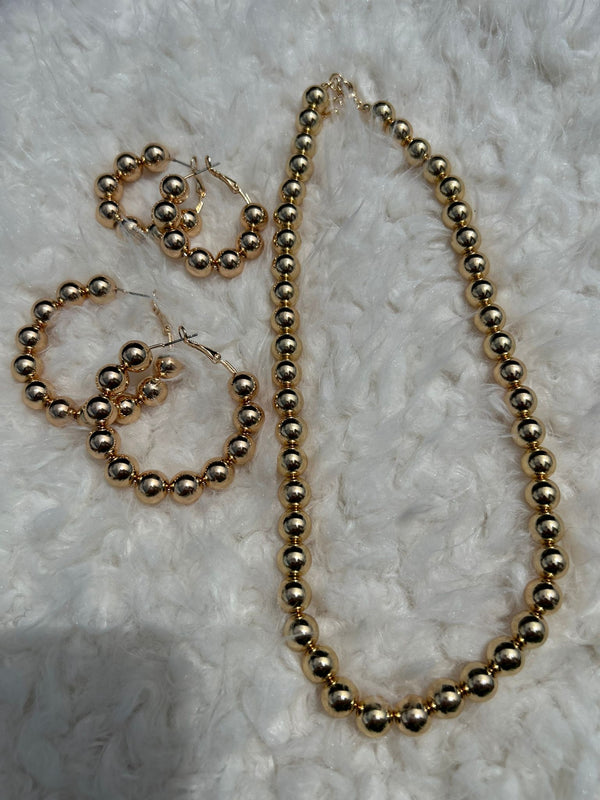 Gold Pearl Necklace