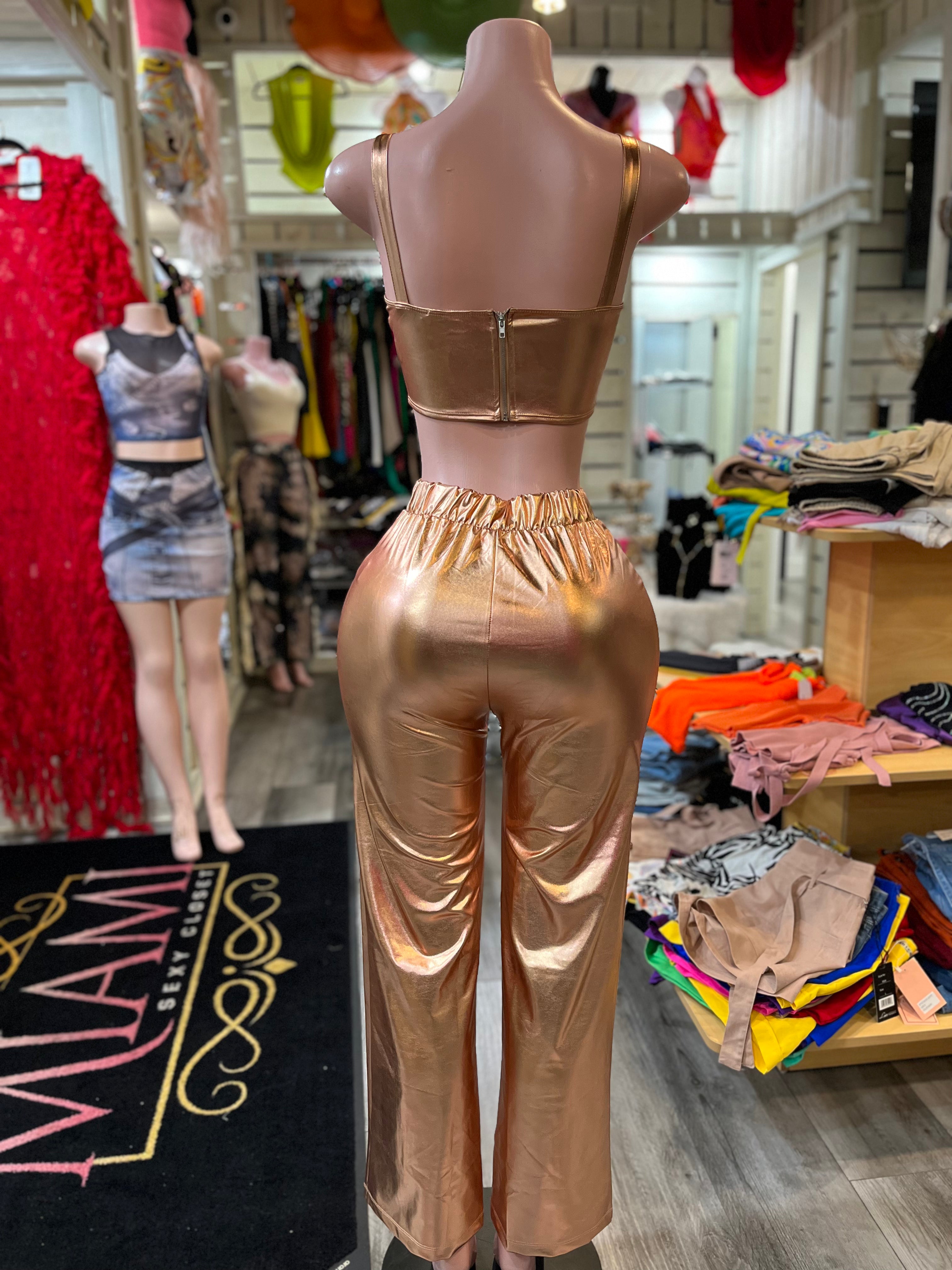 プラチナまたはゴールドのパンツセット
