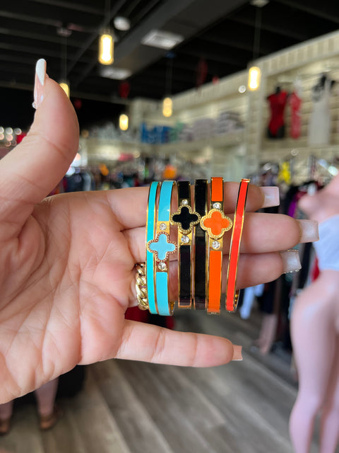 Clover Bangle