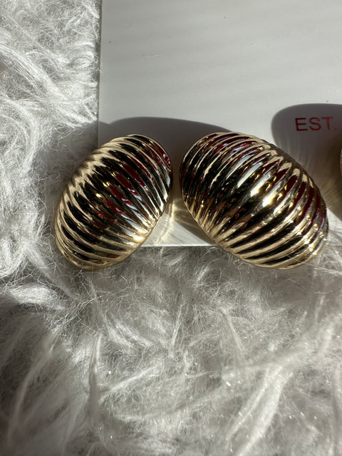 Vintage CD. Earring
