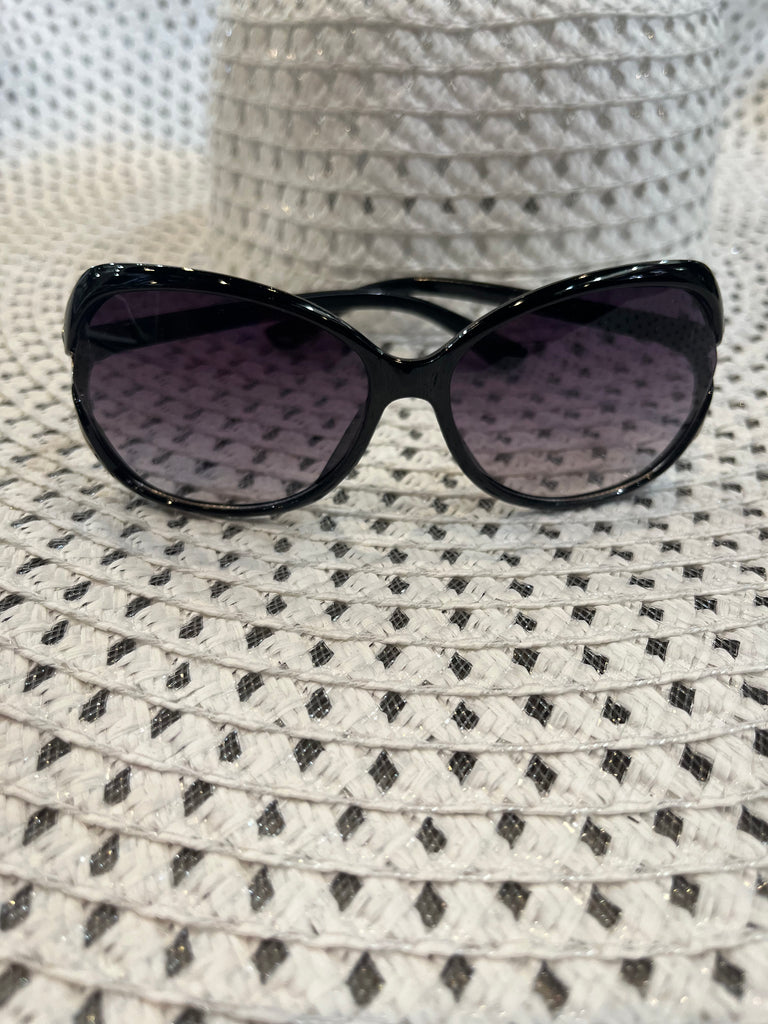 Black Classic Sunglasses