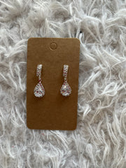 Elegant diamonds earrings