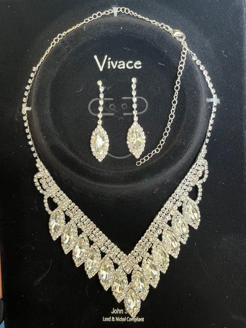 Necklace and earrings set
