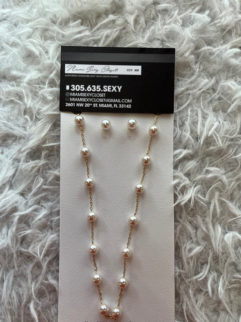 Pearls Set